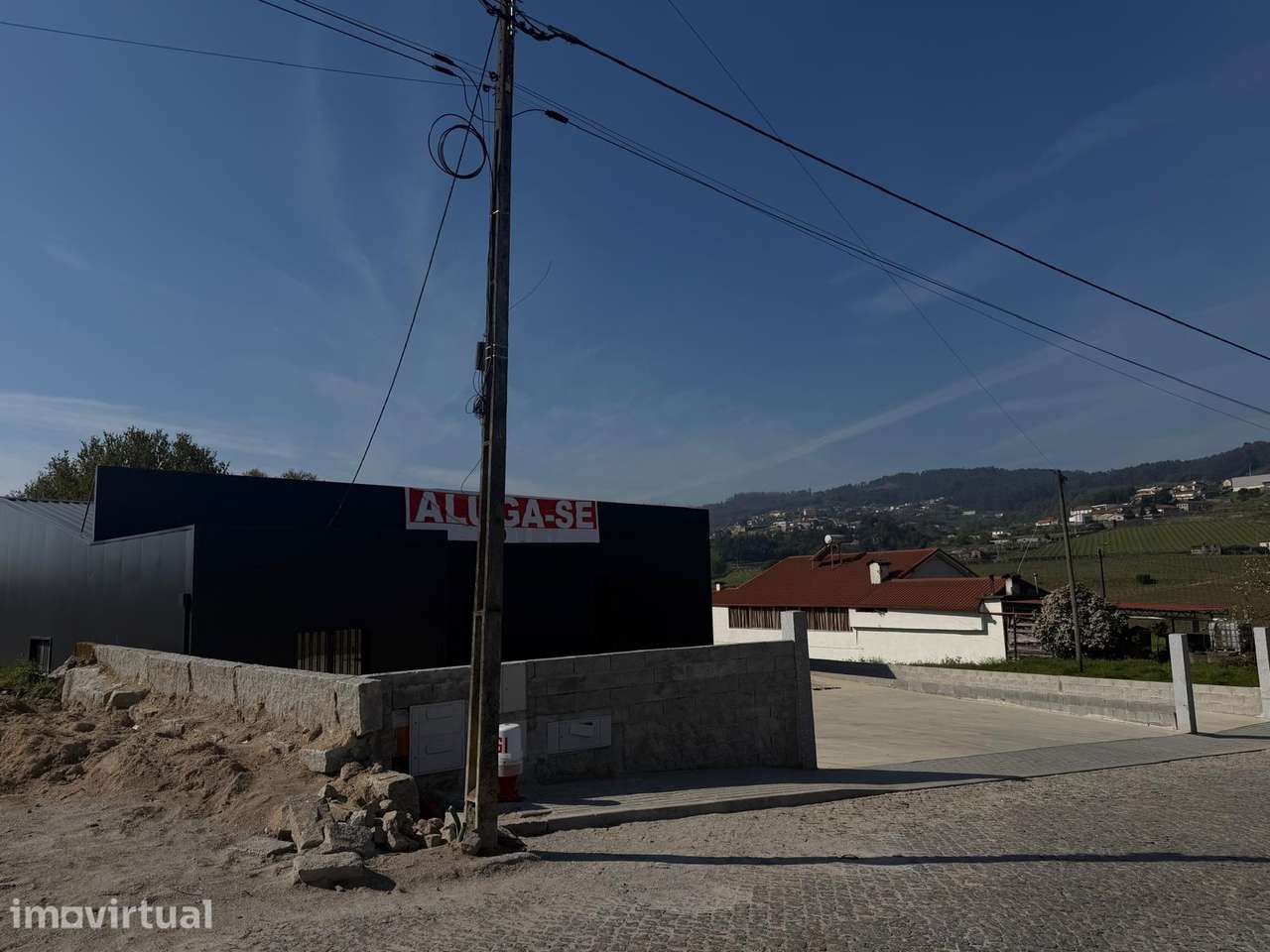 Arrendamento em Cabeça Santa - Espaço destinado a armazém/serviços - Grande imagem: 2/10