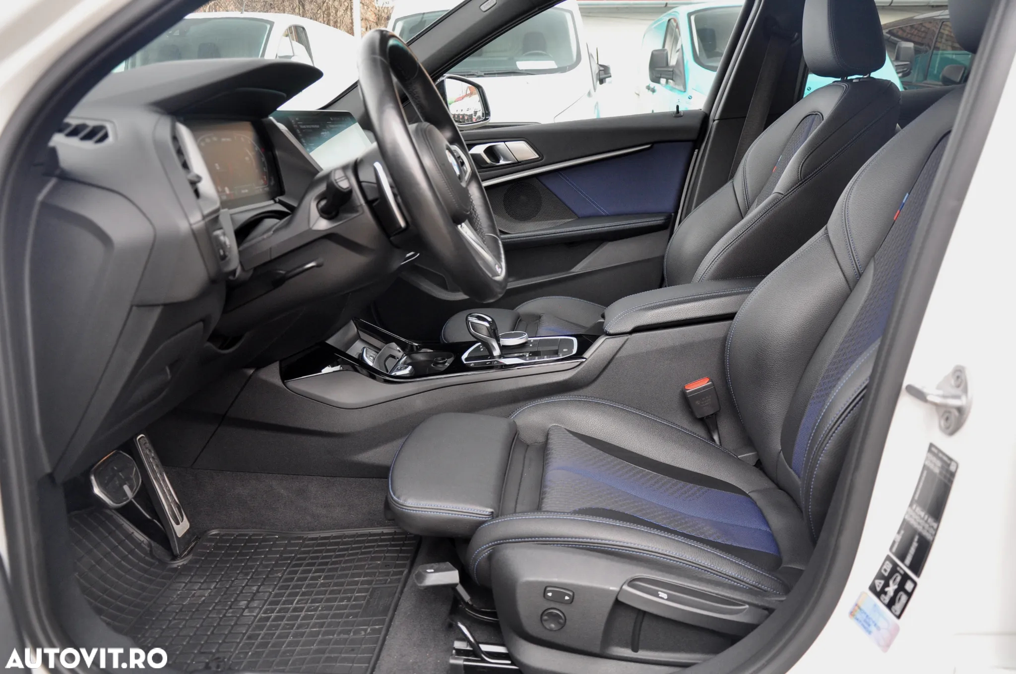BMW M1 M135i xDrive AT - 10