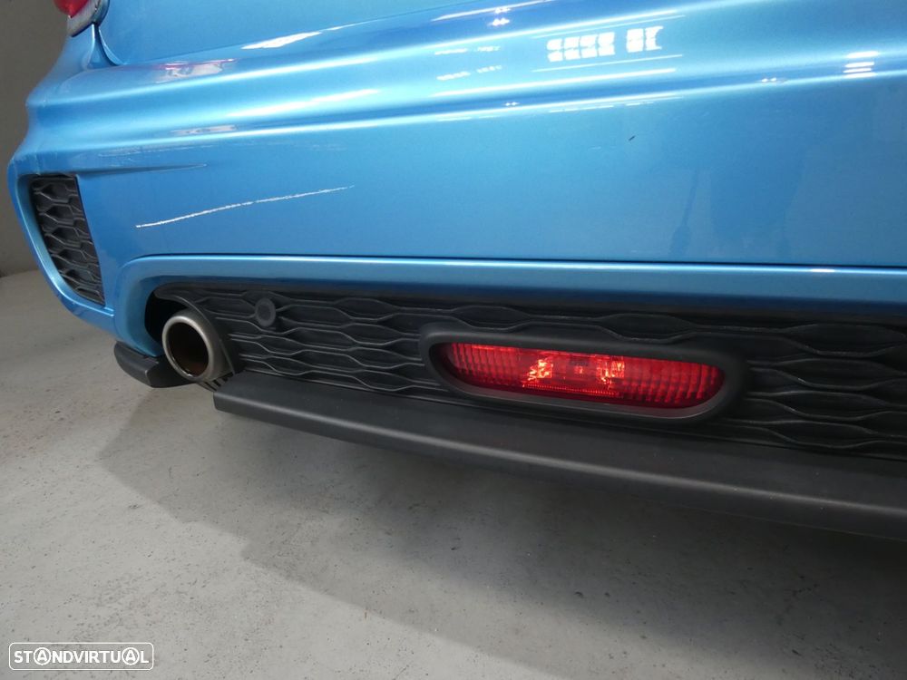 MINI 3 Portas Cooper D Auto - 23