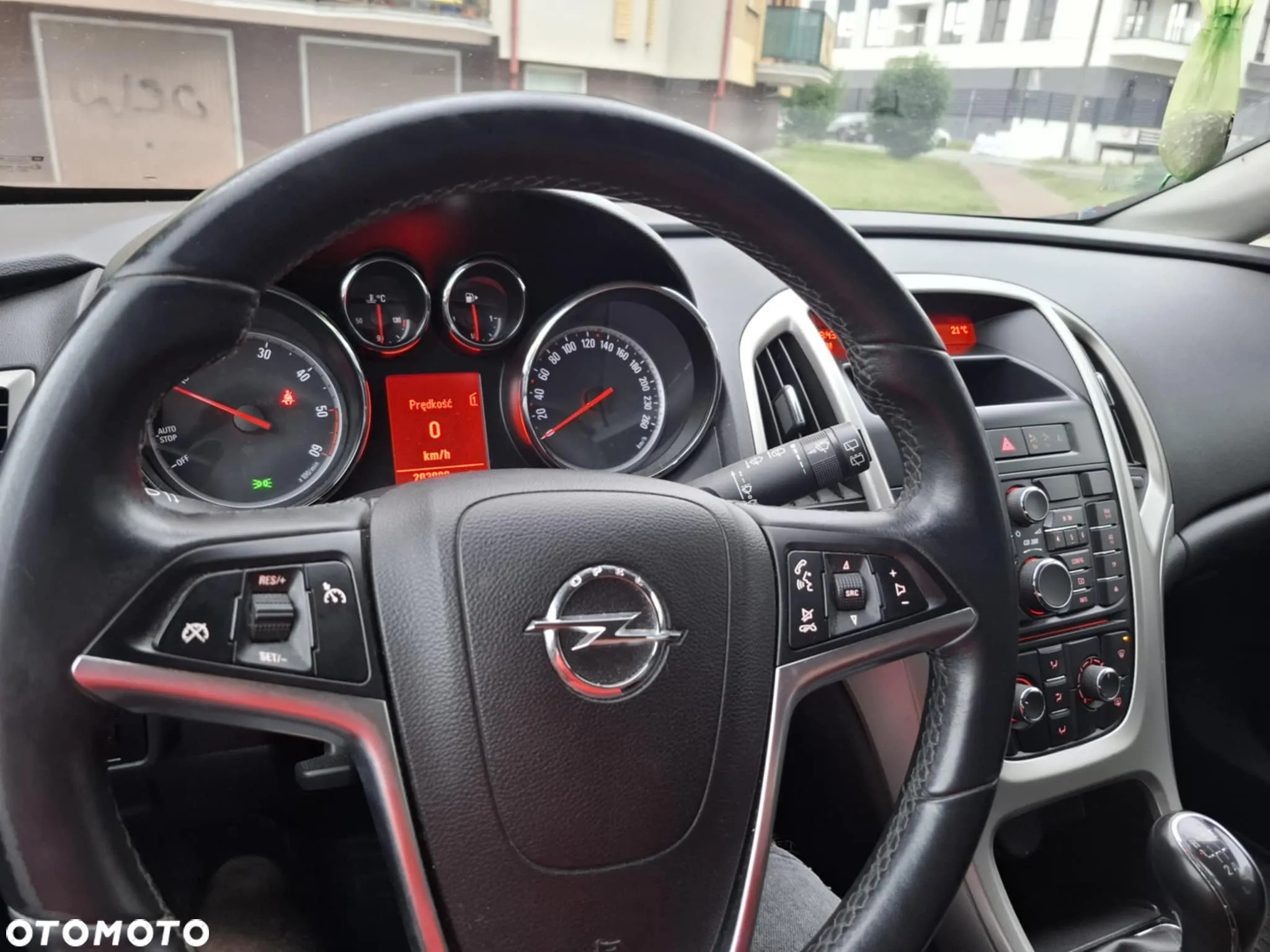 Opel Astra IV 1.3 CDTI Cosmo ecoFLEX - 2
