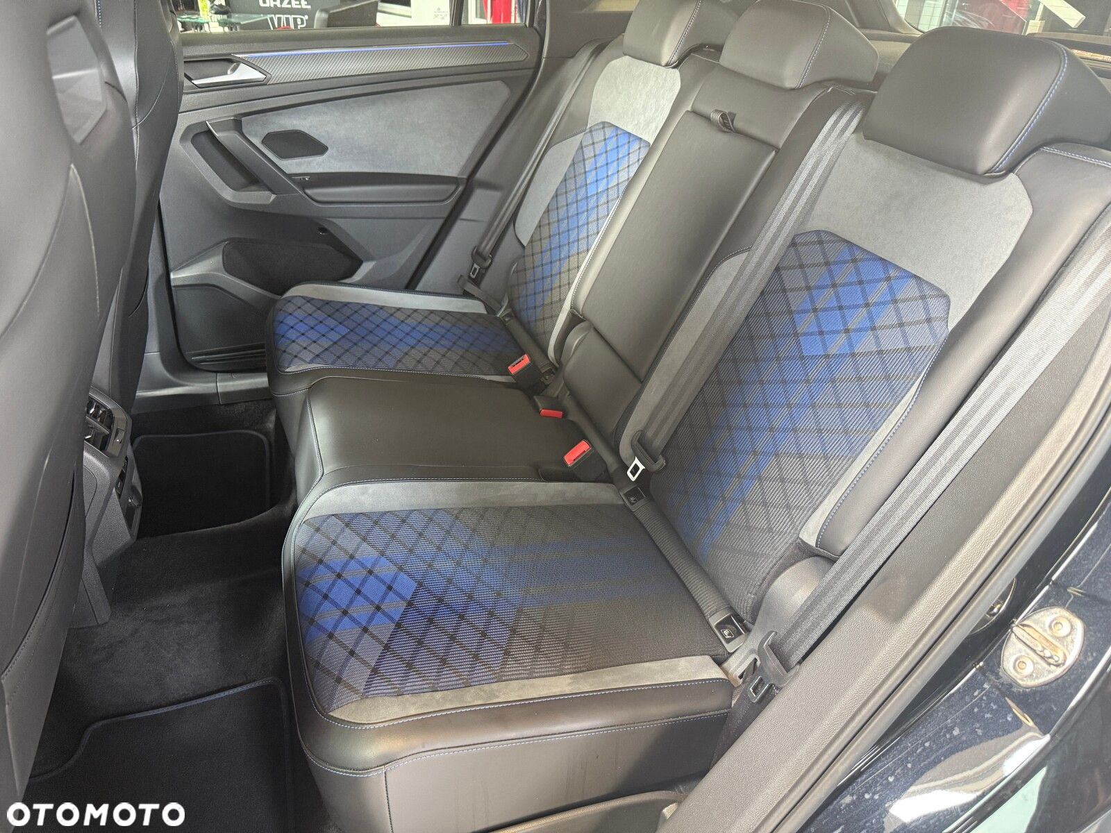 Volkswagen Tiguan - 12