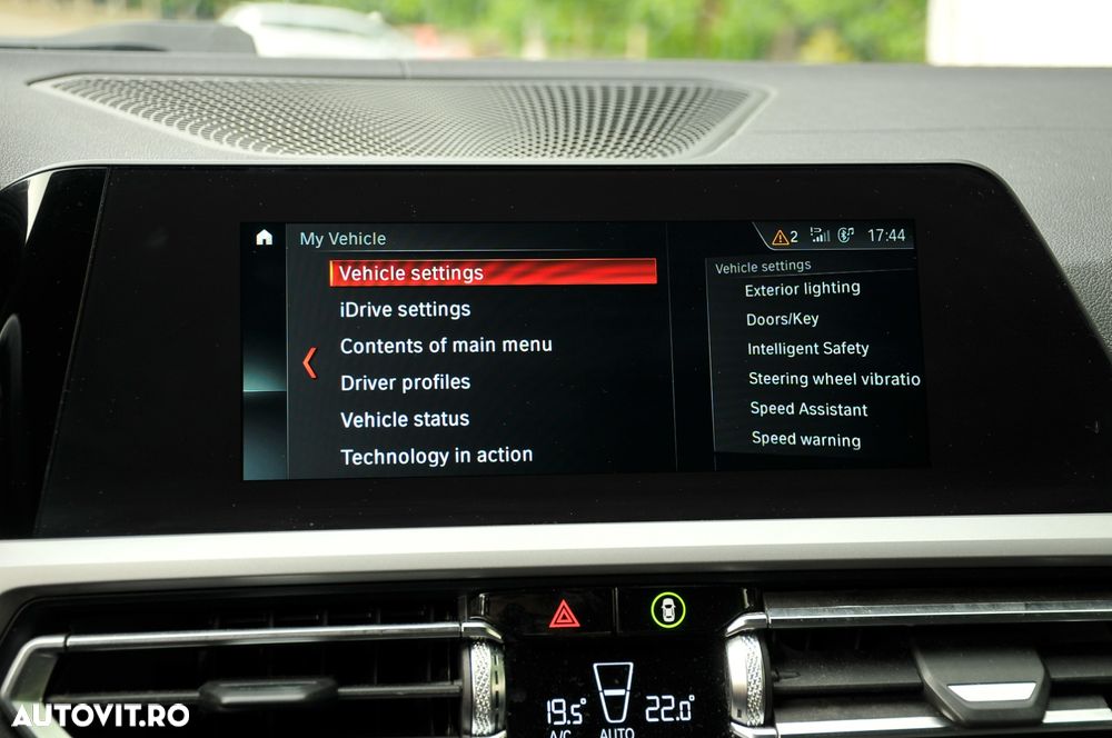 BMW Seria 3 318d Sport Line Shadow - 17