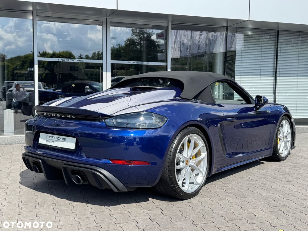 Porsche 718 Spyder - 3