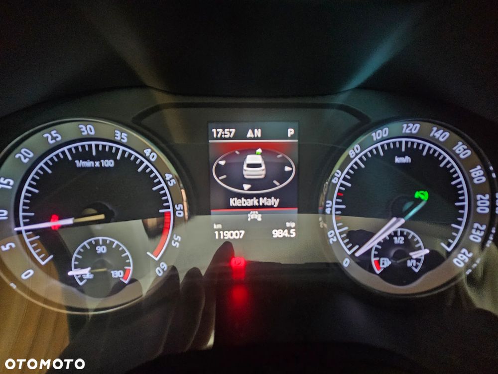 Skoda Karoq 1.6 TDI SCR 4x2 Style DSG - 27