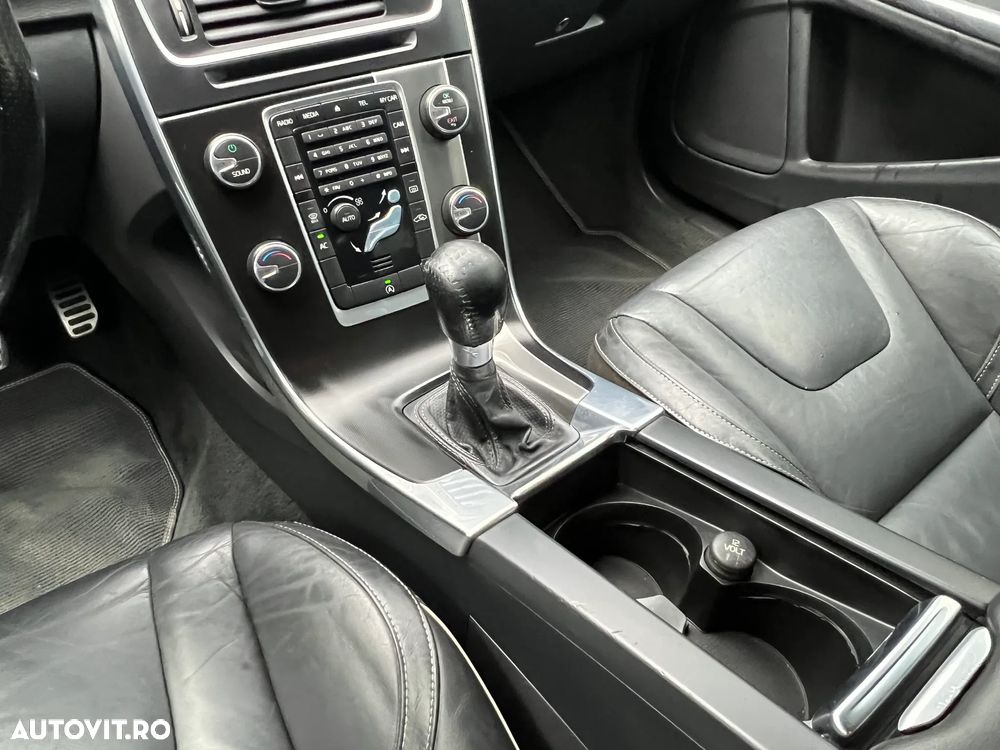 Volvo S60 D3 Start-Stop R-Design - 10