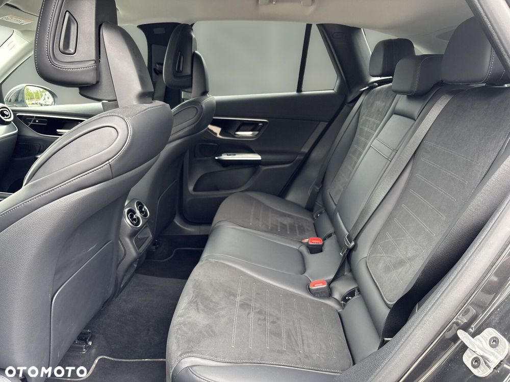 Mercedes-Benz GLC - 23