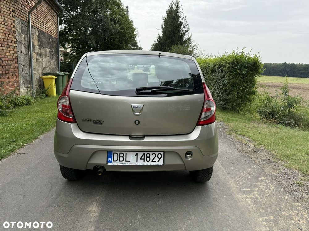Dacia Sandero 1.2 16V 75 Celebration - 14