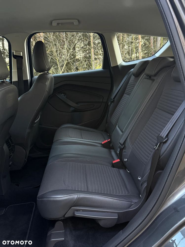 Ford Kuga 1.5 TDCi 2x4 Cool & Connect - 24