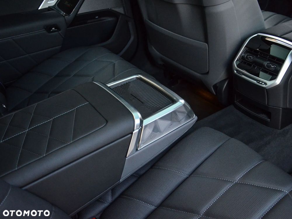 BMW Seria 7 740d xDrive mHEV M Sport sport - 29