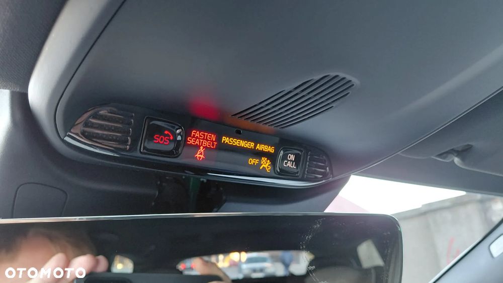 Volvo V60 T5 Geartronic R-Design - 3