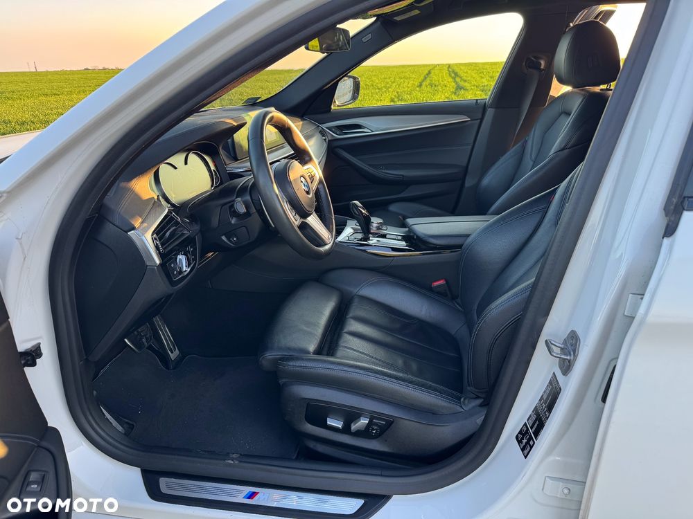 BMW Seria 5 520d xDrive M Sport sport - 24
