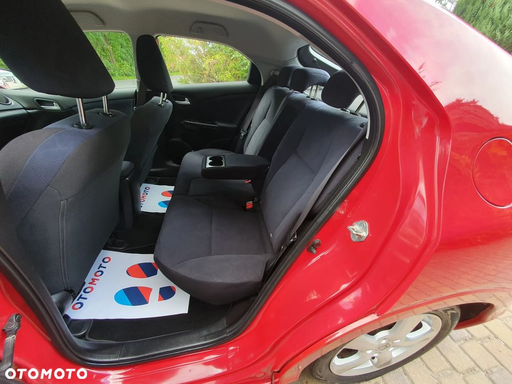 Honda Civic 1.8 i-VTEC Comfort - 11