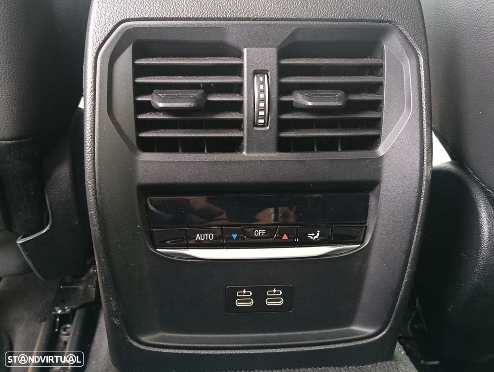 BMW 318 d Touring Auto - 24