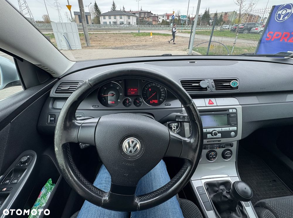 Volkswagen Passat 2.0 TDI Trendline - 10