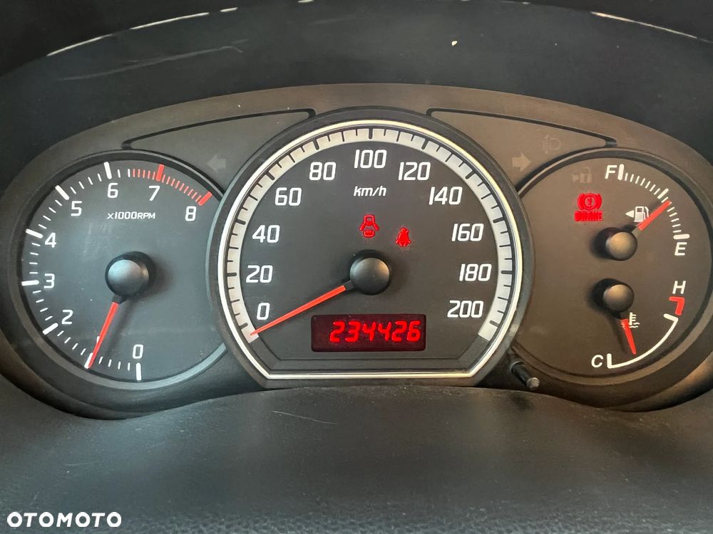 Suzuki Swift - 6