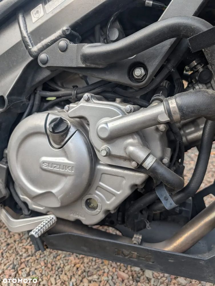 Suzuki V-STROM - 13