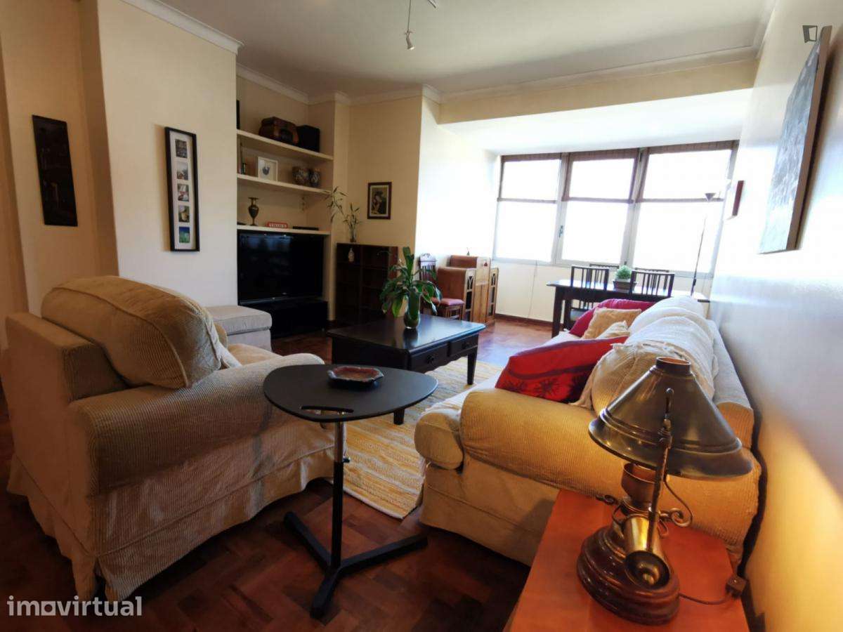 Quarto - localizado em Benfica Lisbon - Grande imagem: 5/21