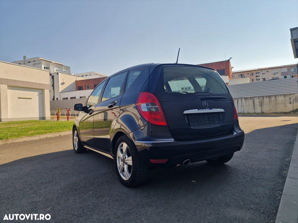 Mercedes-Benz A 180 - 26