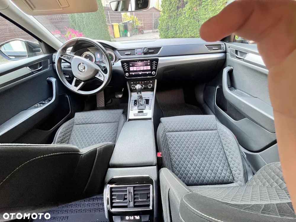 Skoda Superb 2.0 TDI SCR Ambition DSG - 12
