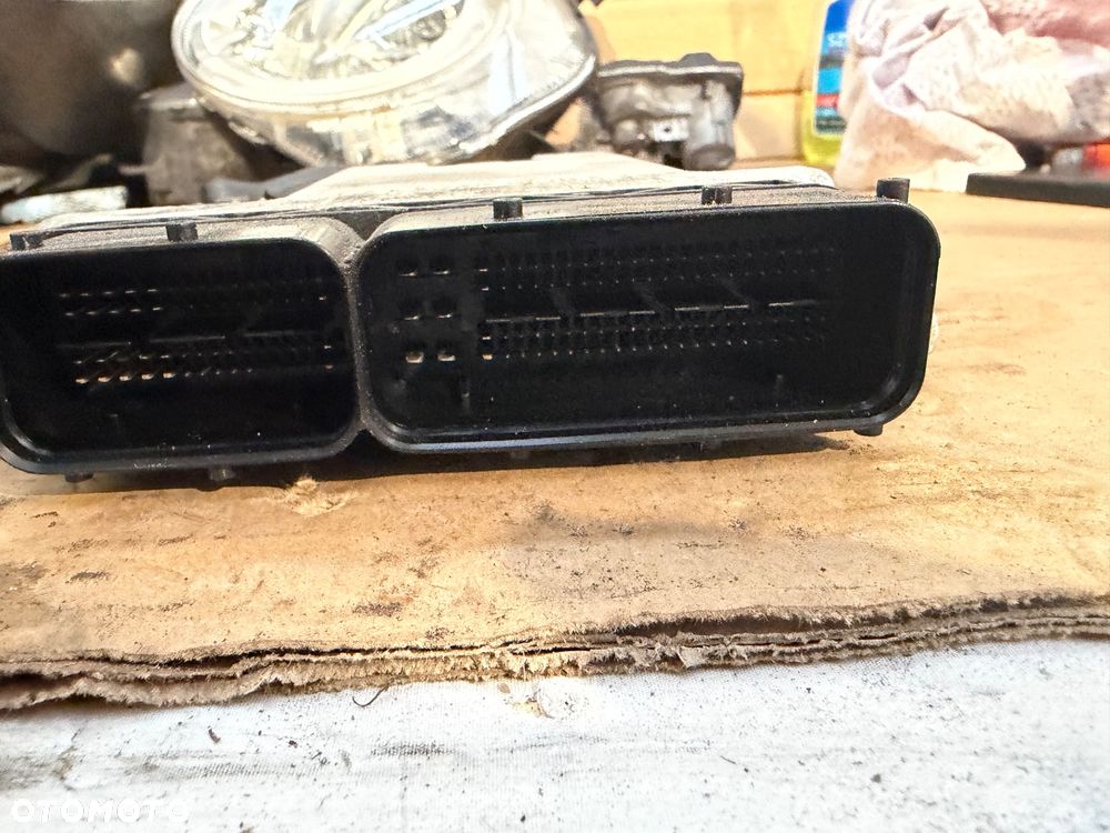 STEROWNIK KOMPUTER SILNIKA AUDI TT 8J 2.0 TFSI BWA 8J0907115N - 3