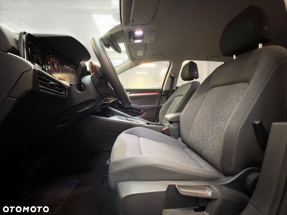 Volkswagen Golf 1.5 eTSI mHEV Life DSG - 22