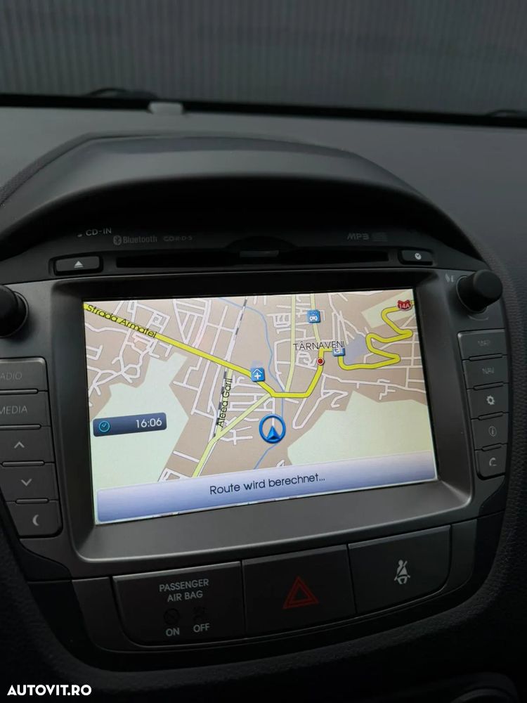 Hyundai ix35 2.0 CRDI 4WD Fifa World Cup Gold Edition - 11