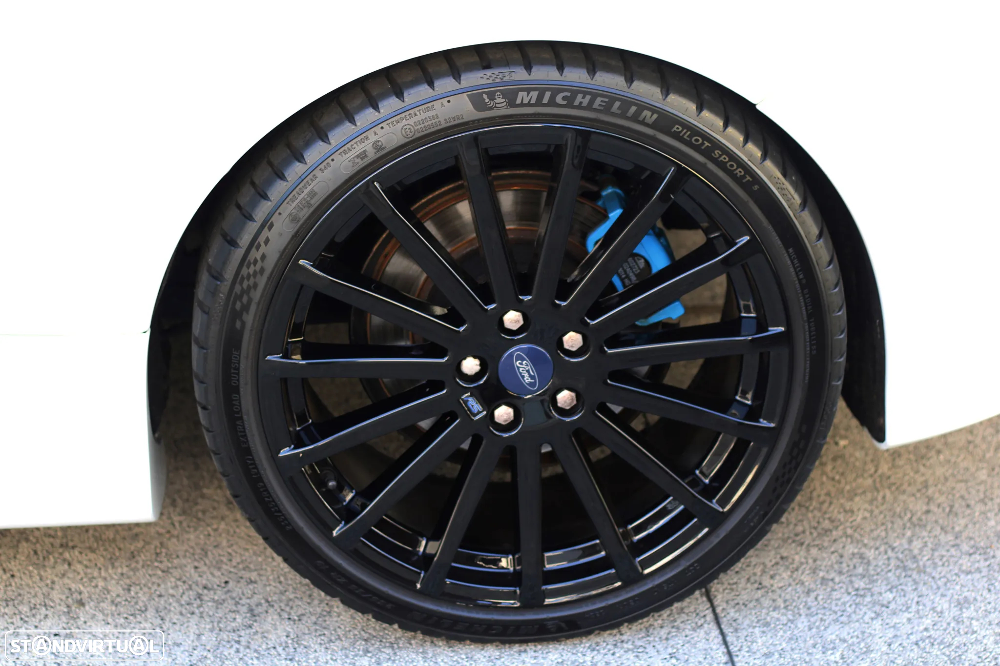 Ford Focus 2.5 T RS - 52