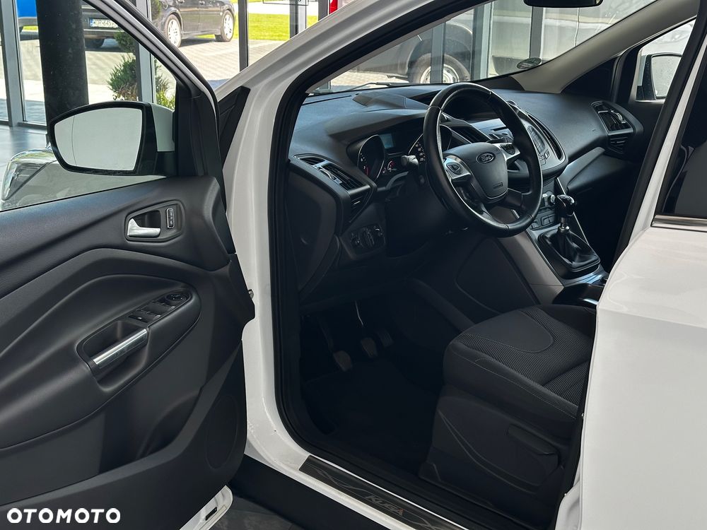 Ford Kuga - 11