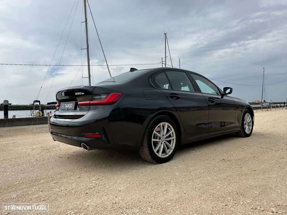 BMW 330 e Auto - 31