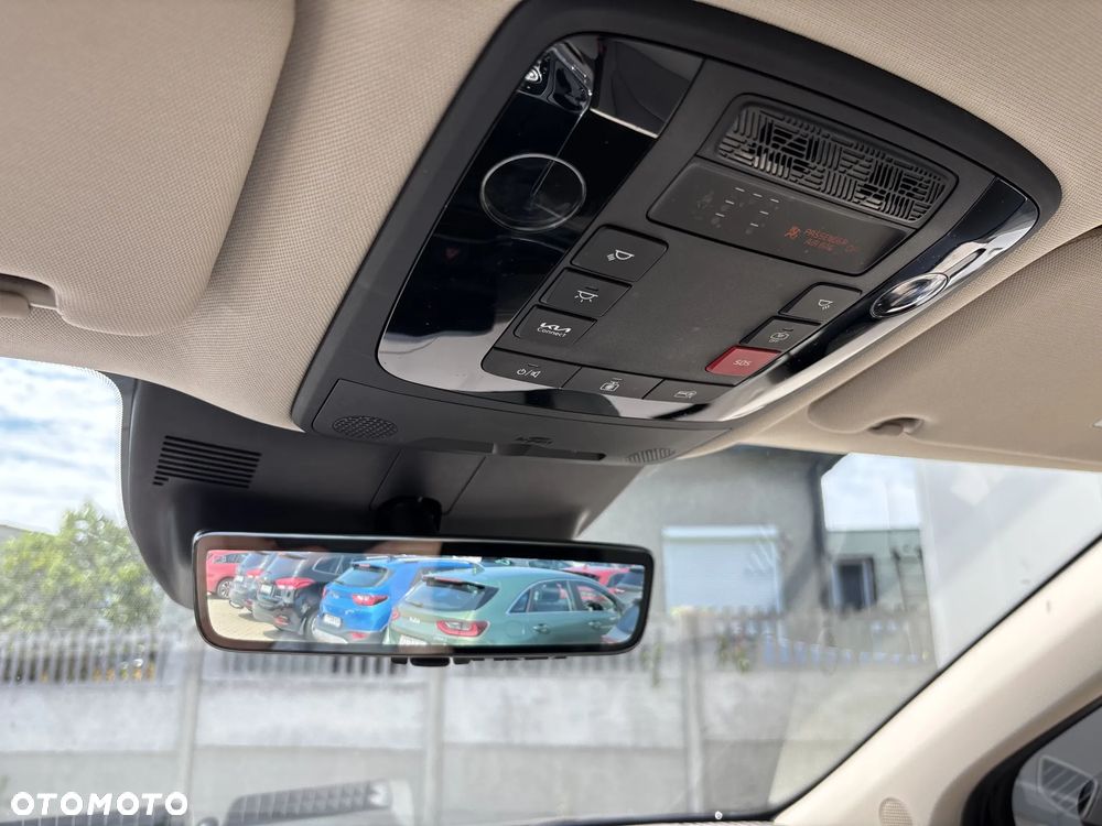 Kia Carnival - 29