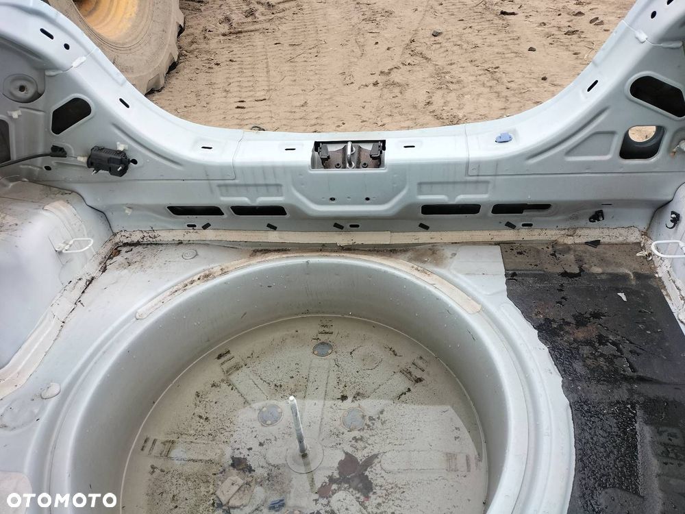 WANNA BAGAŻNIKA PAS TYLNY OPEL ASTRA H LIFT Z474 - 3