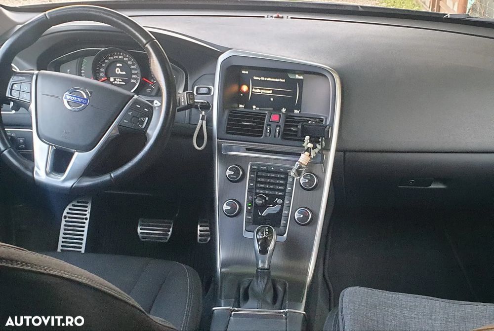 Volvo XC 60 T5 VEA Start-Stop R-Design - 4