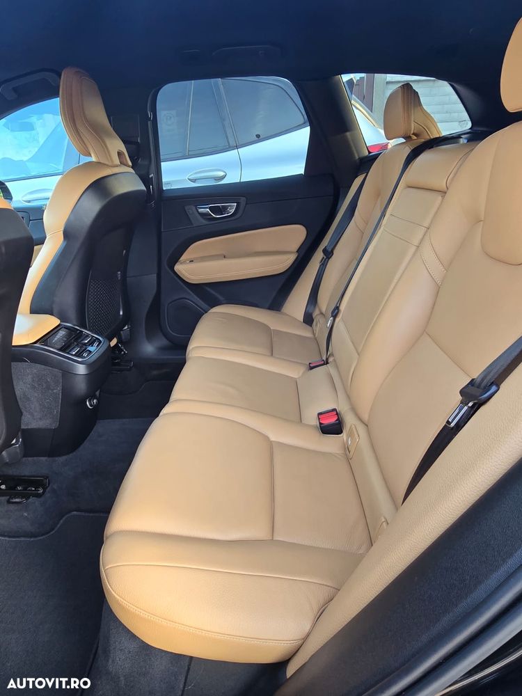 Volvo XC 60 D4 AWD Momentum - 19