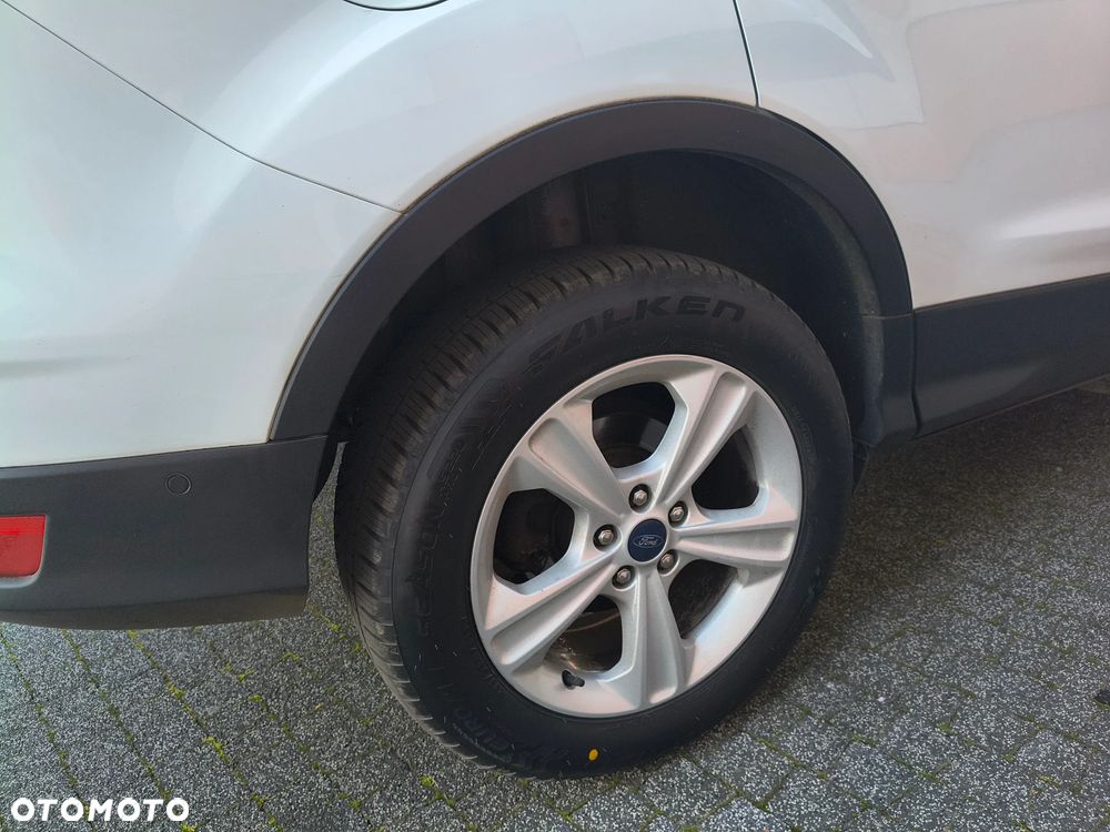 Ford Kuga 1.5 EcoBoost 2x4 Trend - 38