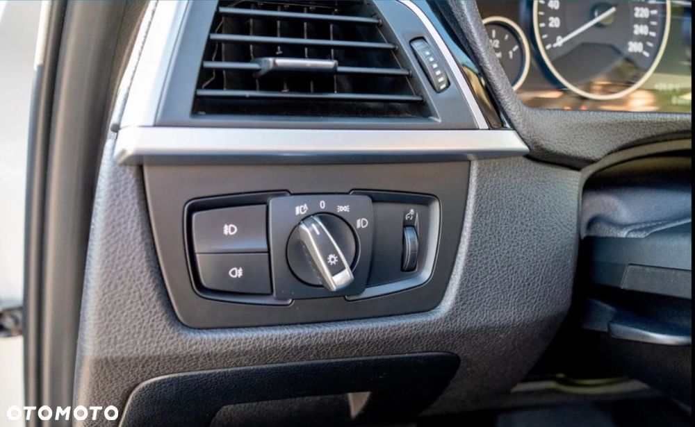 BMW Seria 3 320d xDrive Advantage sport - 20