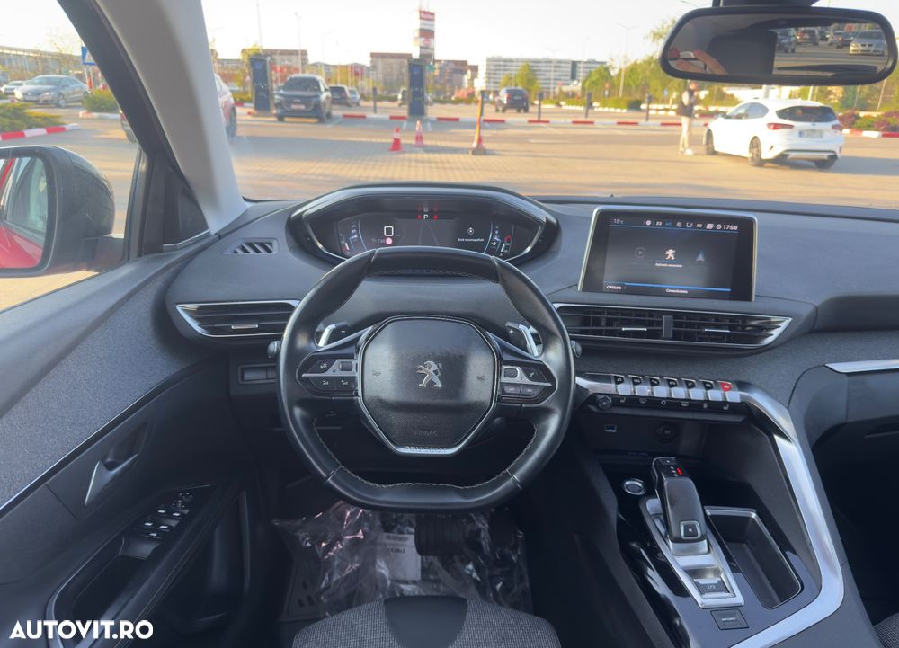 Peugeot 3008 1.2 PureTech Turbo S&S EAT8 Allure - 37