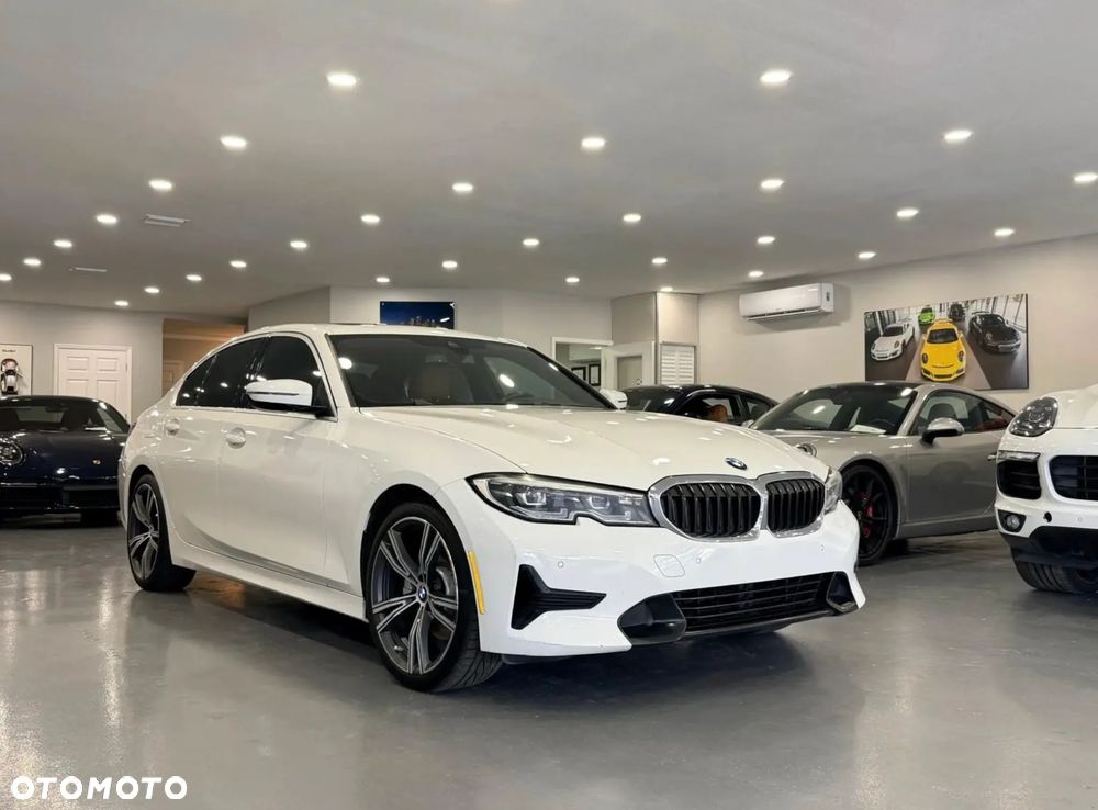 BMW Seria 3 330i xDrive M Sport - 1