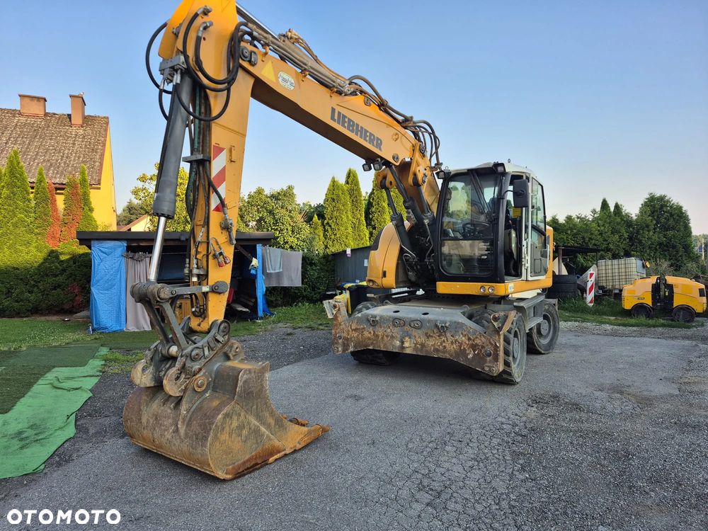 Liebherr A918 - 6