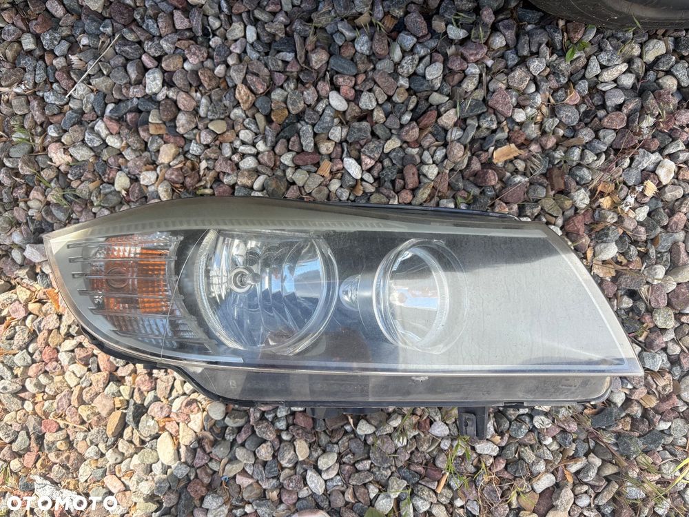 Lewa i prawa przednia BMW E90 Lift - 1