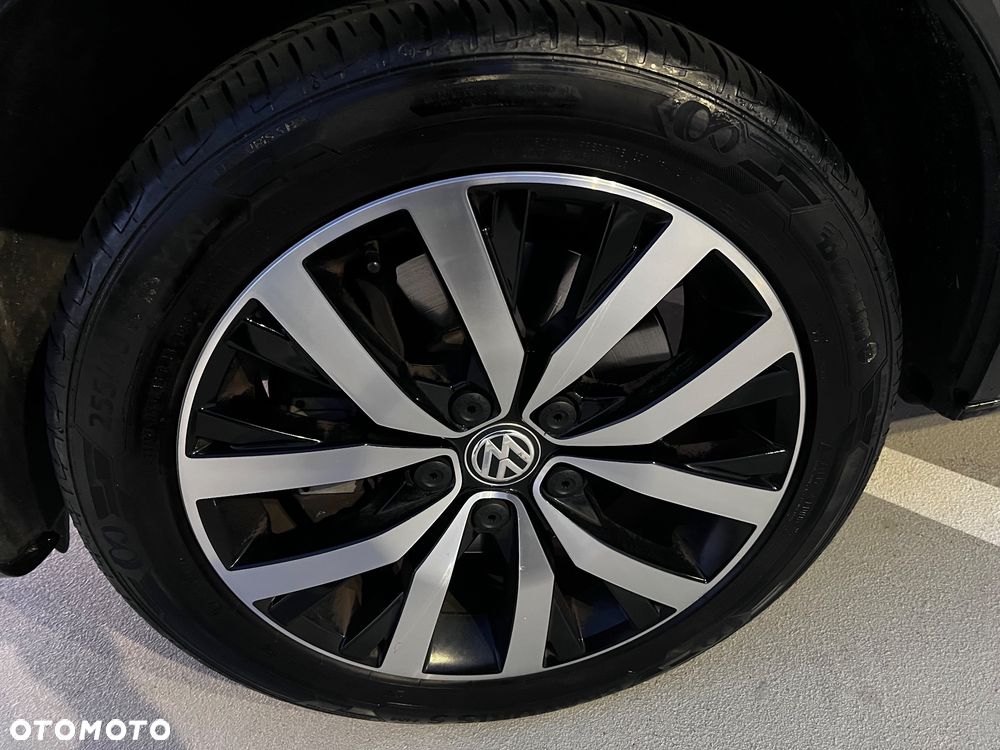 Volkswagen Multivan - 12