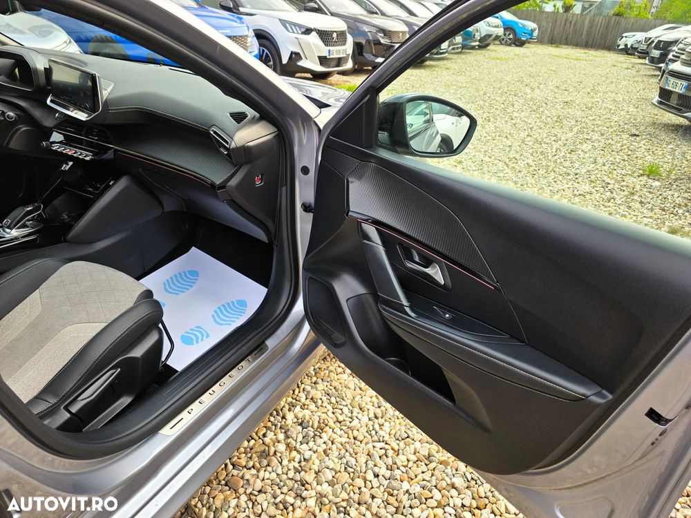 Peugeot 208 PureTech 130 EAT8 GT - 13