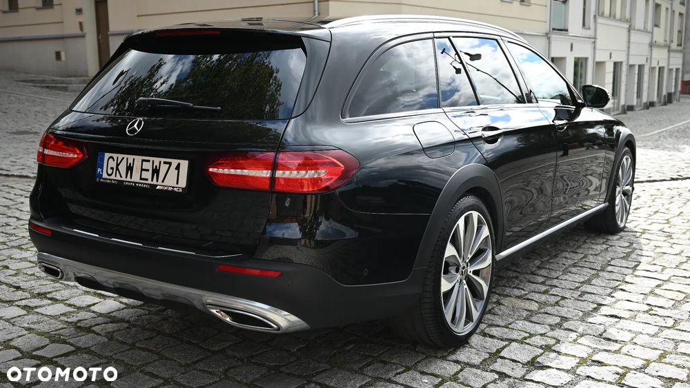 Mercedes-Benz Klasa E 220 d 4-Matic All-Terrain - 18