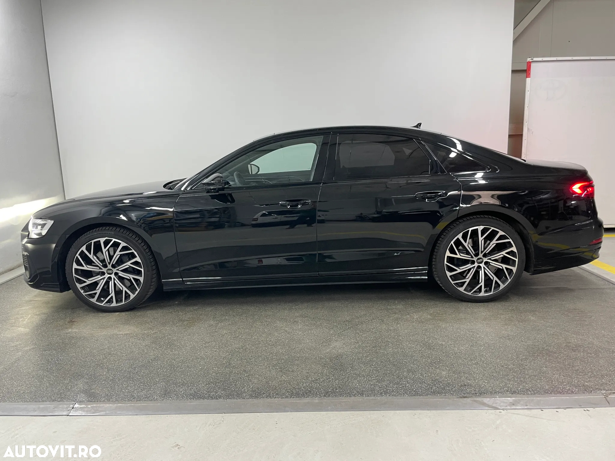 Audi A8 55 TFSI quattro Tiptronic MHEV - 2