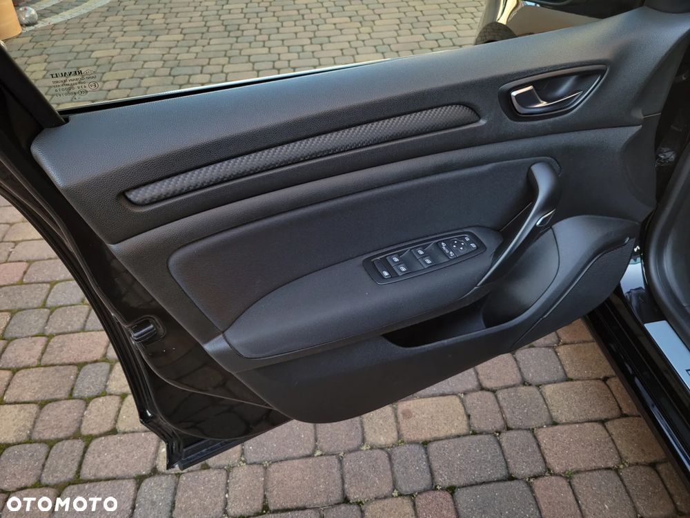 Renault Megane ENERGY TCe 140 EDC LIMITED - 22