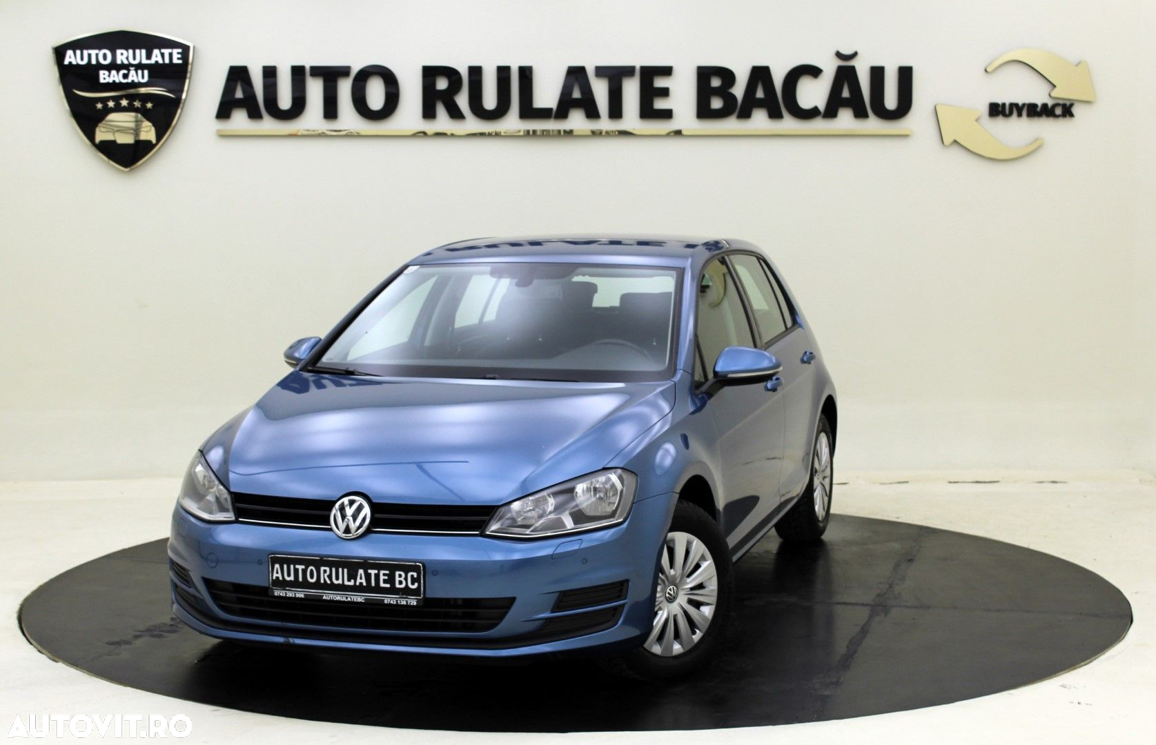 Volkswagen Golf - 2