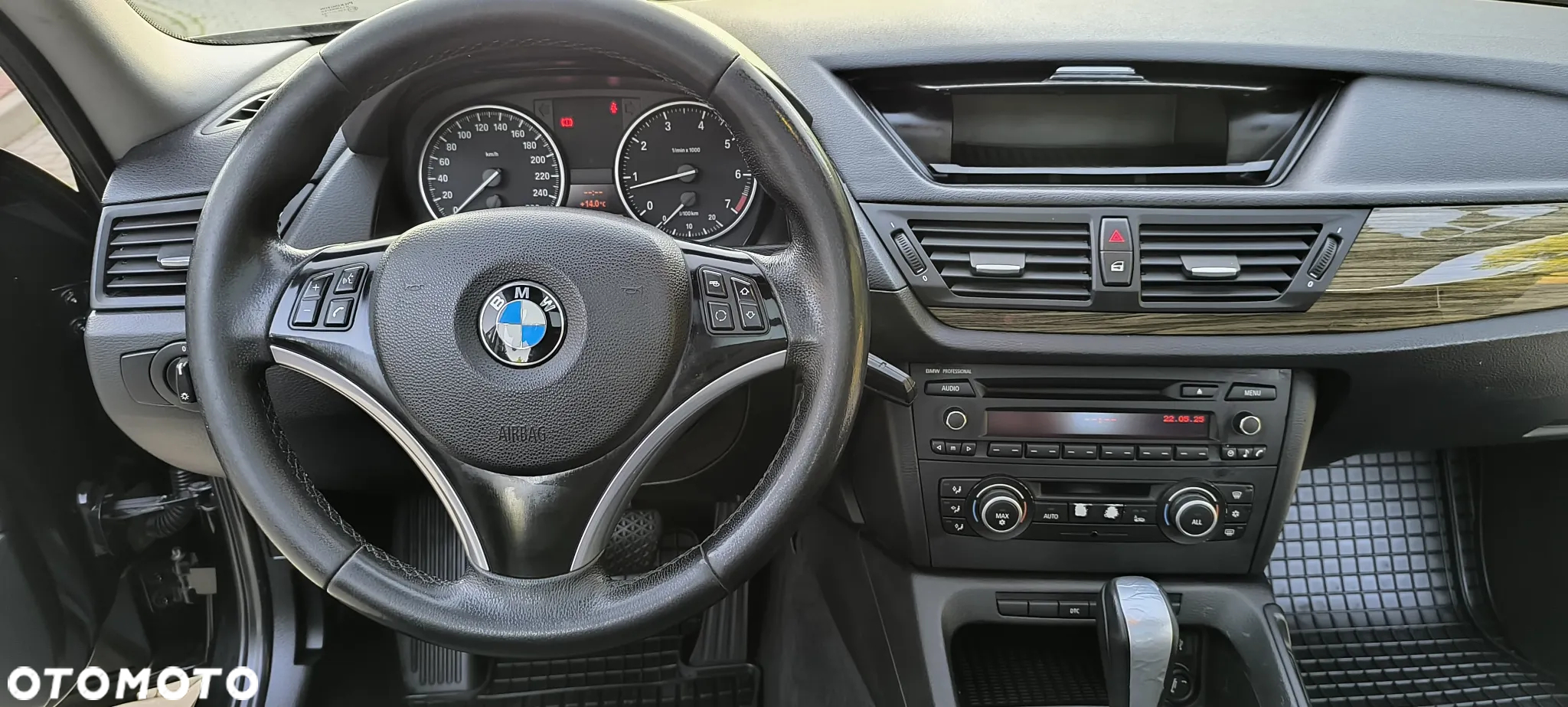 BMW X1 sDrive18i - 11