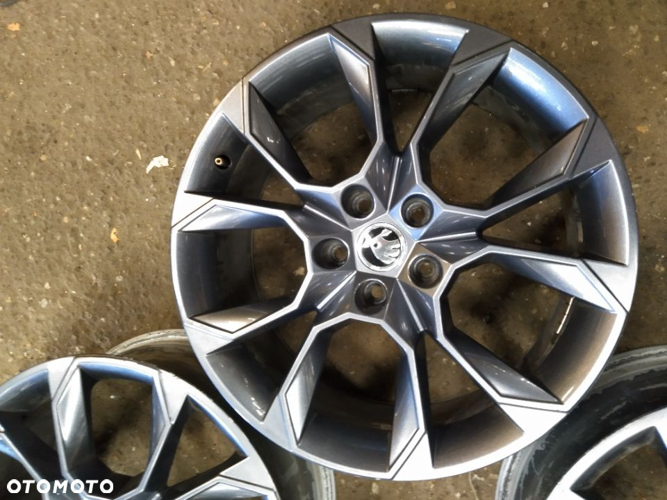 Felgi SKODA OCTAVIA 3 III RS 7.5" x 19" 5x112 ET 51 - 8