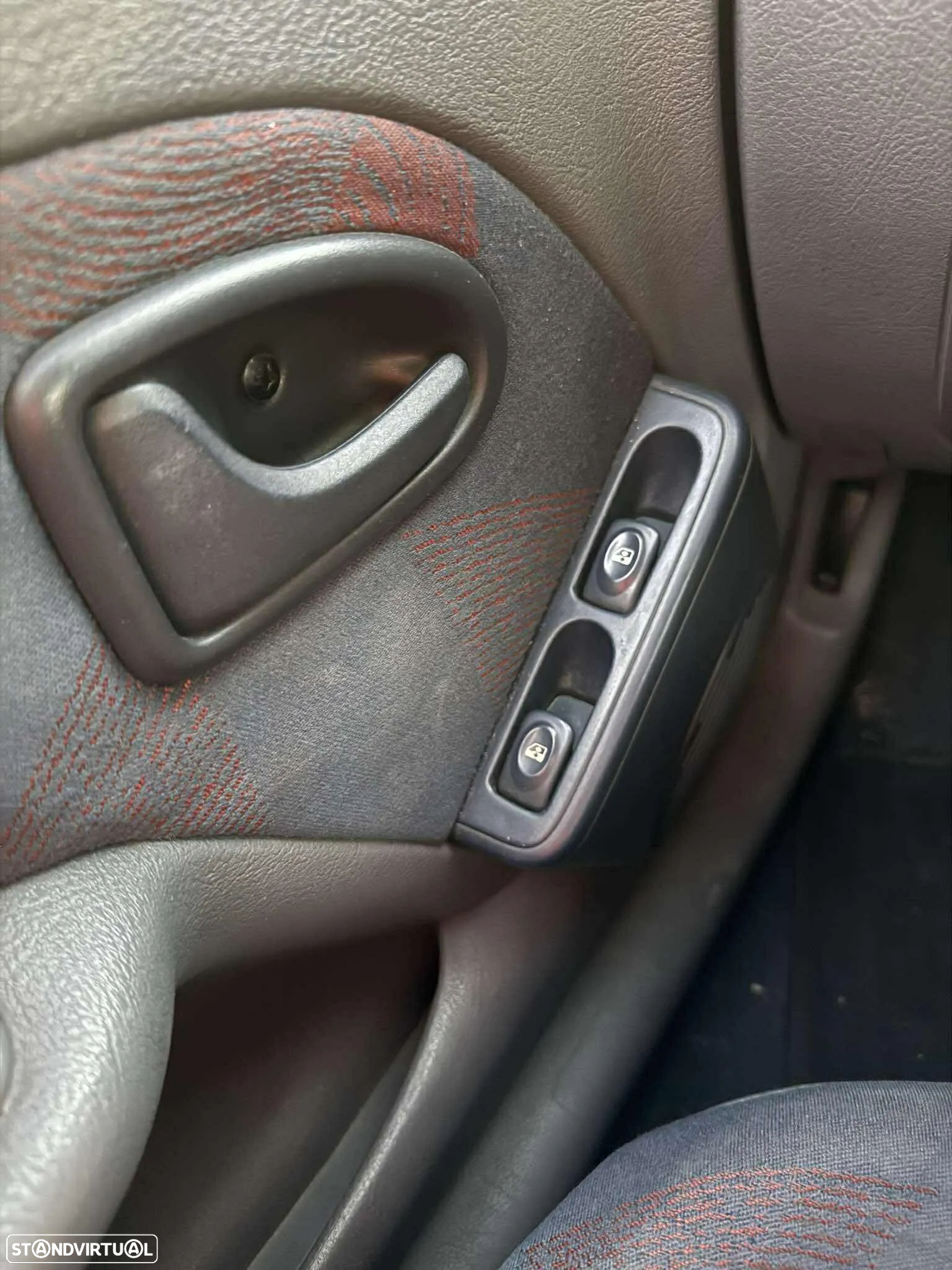 Renault Clio 1.9 D RN - 19