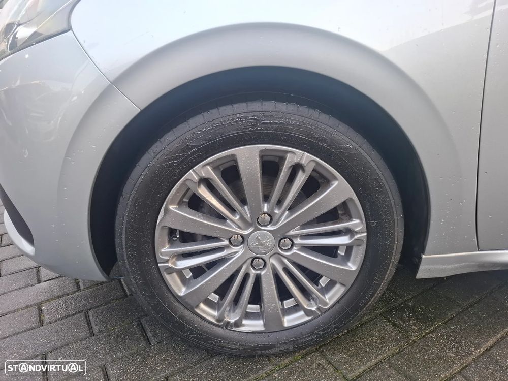 Peugeot 208 1.6 BlueHDi Style - 23