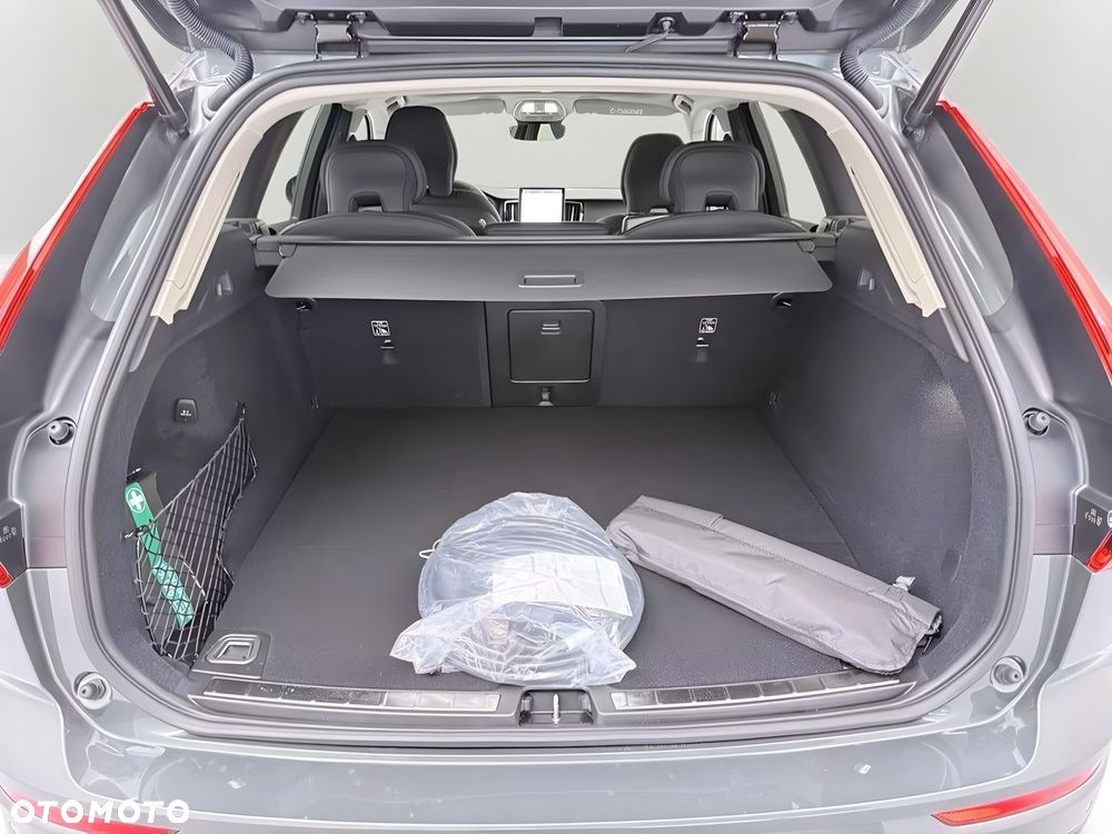 Volvo XC 60 T6 Plug-In Hybrid AWD Plus Bright - 9